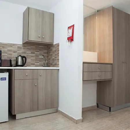 Alecos Apart-hotel 3*