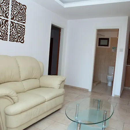 Alecos Apart-hotel 3*