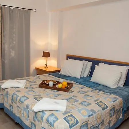 Alecos Aparthotel 3*