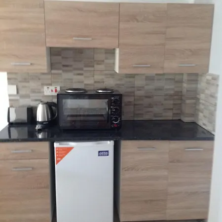 Alecos Apartmanhotel 3*