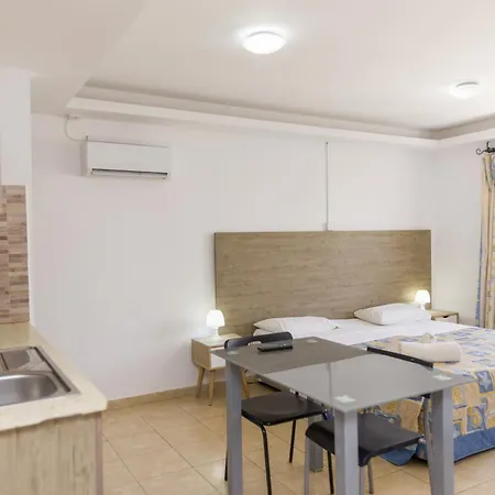 Aparthotel Alecos 3*