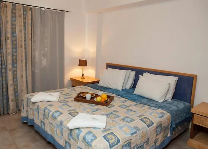 Alecos Apartmanhotel 3*