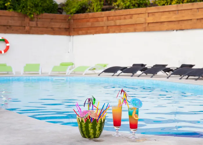 Apartmanhotel Alecos 3*